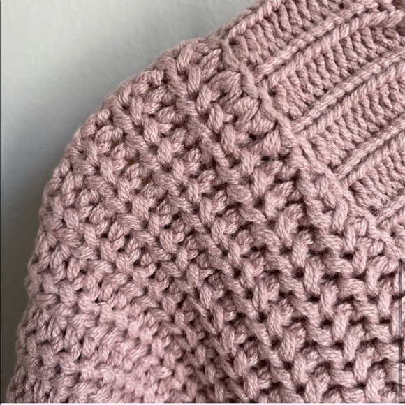 Boho Vintage Frayed Hem Off-Shoulder Sweater - Picture 12 of 14